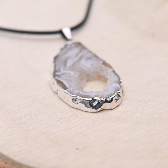 Pendentif Agate Druzy "Équilibre"