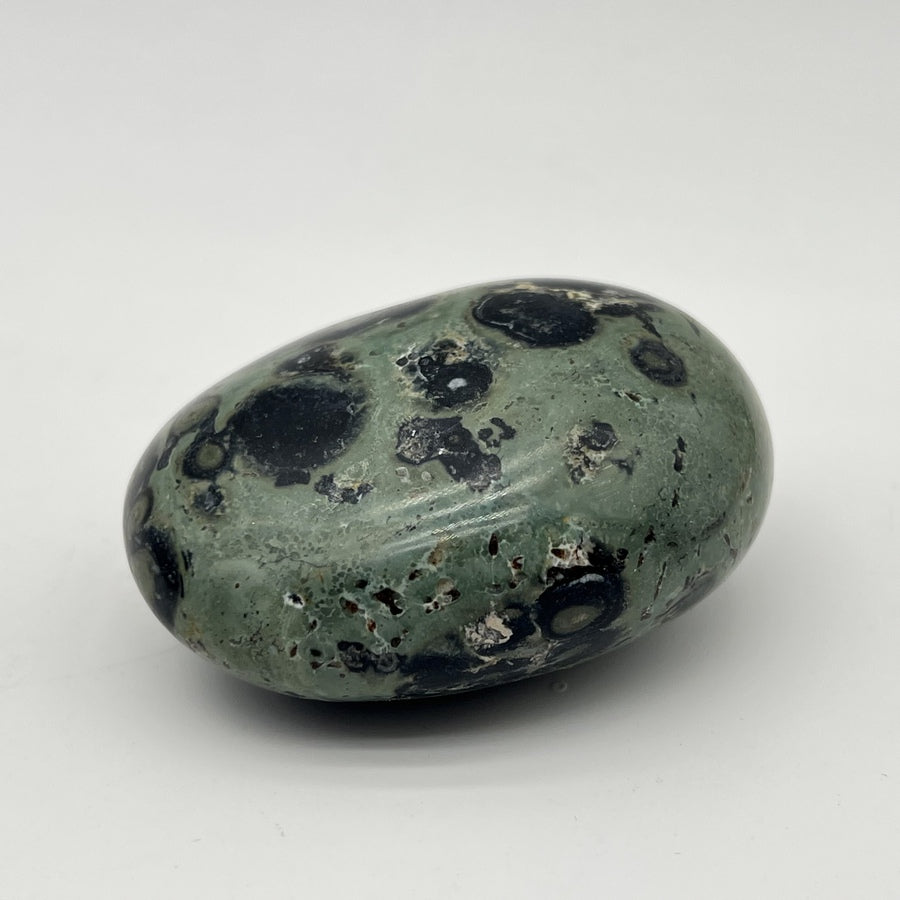 Galet "Calme Intérieur" en Jaspe Kambaba