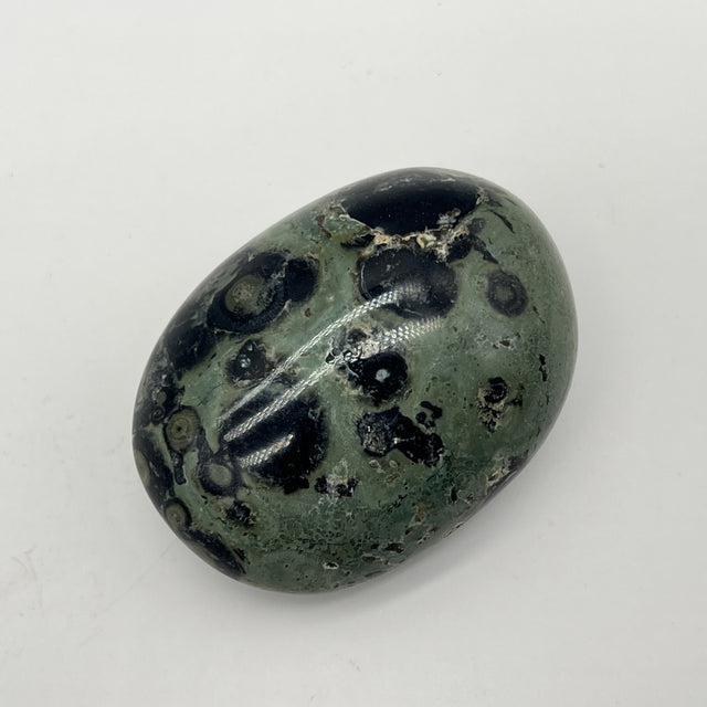 Galet "Calme Intérieur" en Jaspe Kambaba