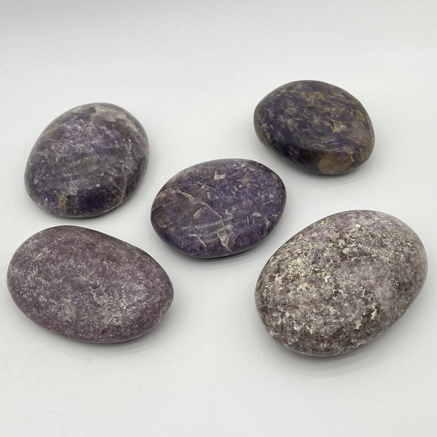 Galet "Focus" en Lépidolite