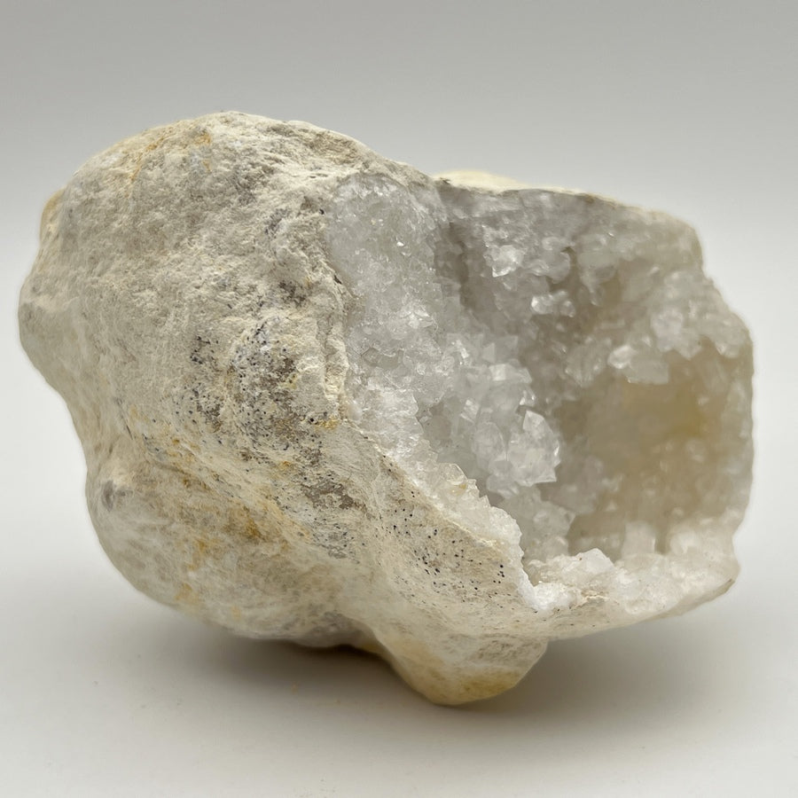 Géode de Quartz - Taille M - 587g - GQM918 - AAA+