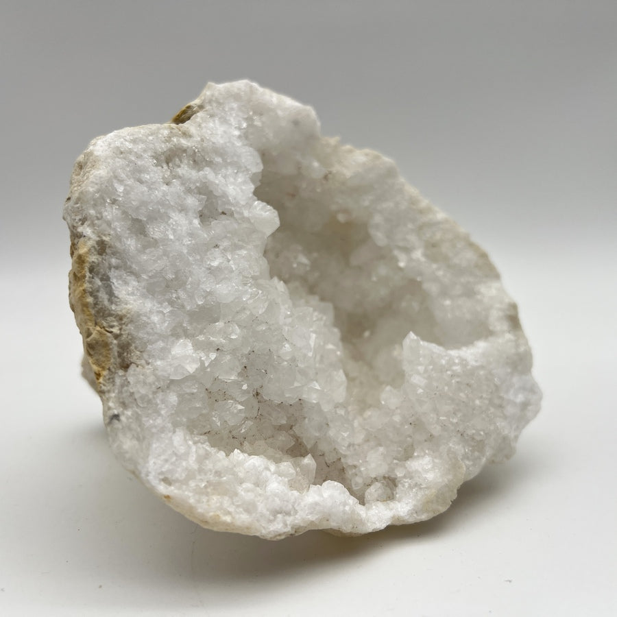 Géode de Quartz - Taille M - 548g - GQM929 - AAA+