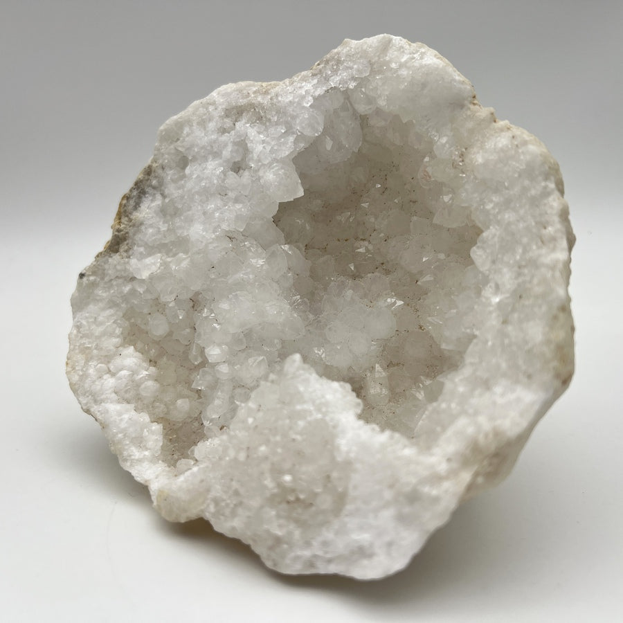 Géode de Quartz - Taille M - 548g - GQM929 - AAA+