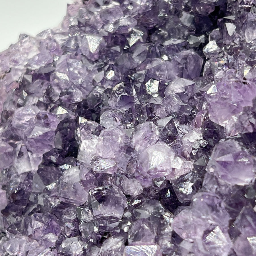 Géode d'Améthyste - Taille M - 1,07kg - GAM999 - AAA+