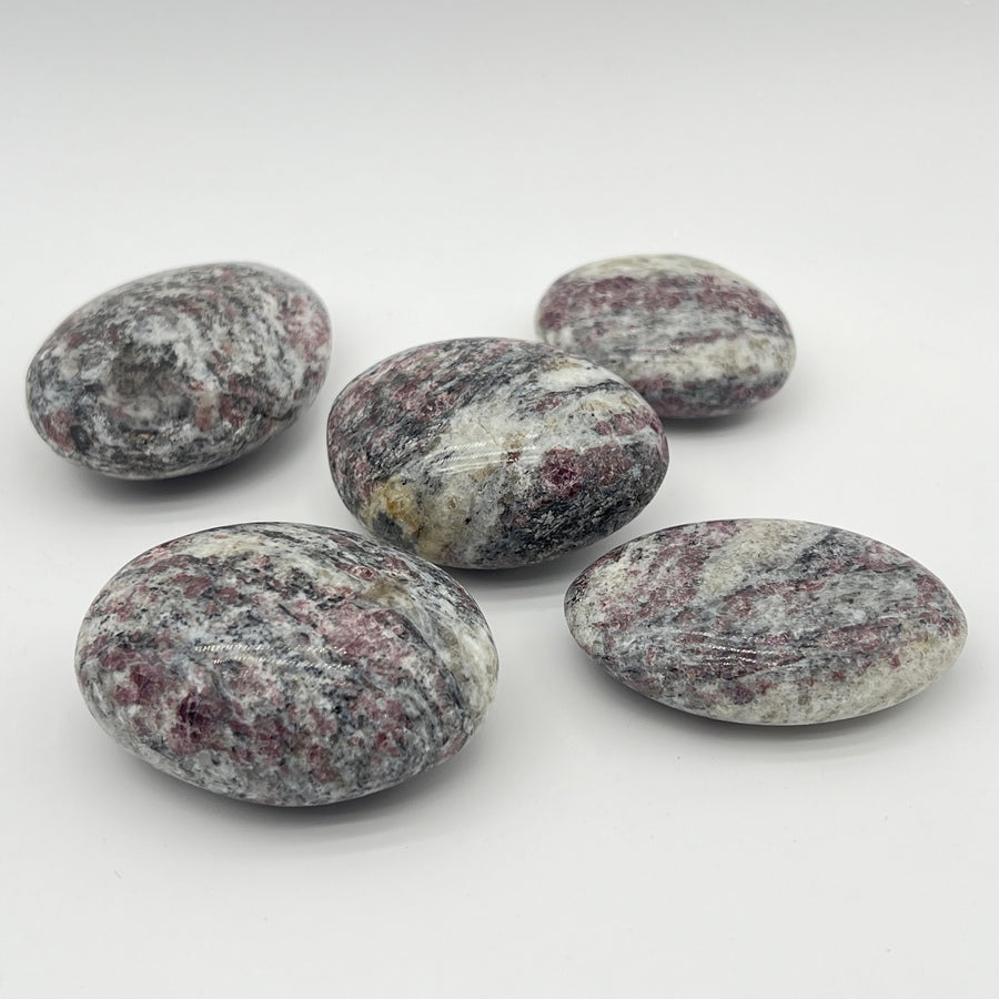 Galet en Tourmaline Rose sur Quartz - Déstockage