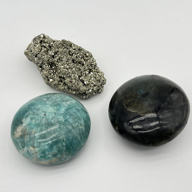 Lot de Minéraux - Galet Amazonite + Galet Labradorite + Pyrite Brute - LOT5
