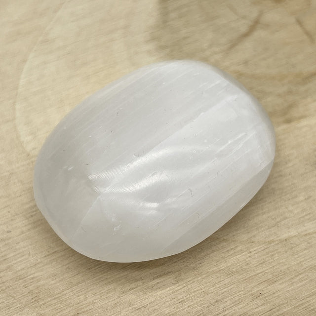 Galet en Sélénite "Purification et Harmonie" - Déstockage