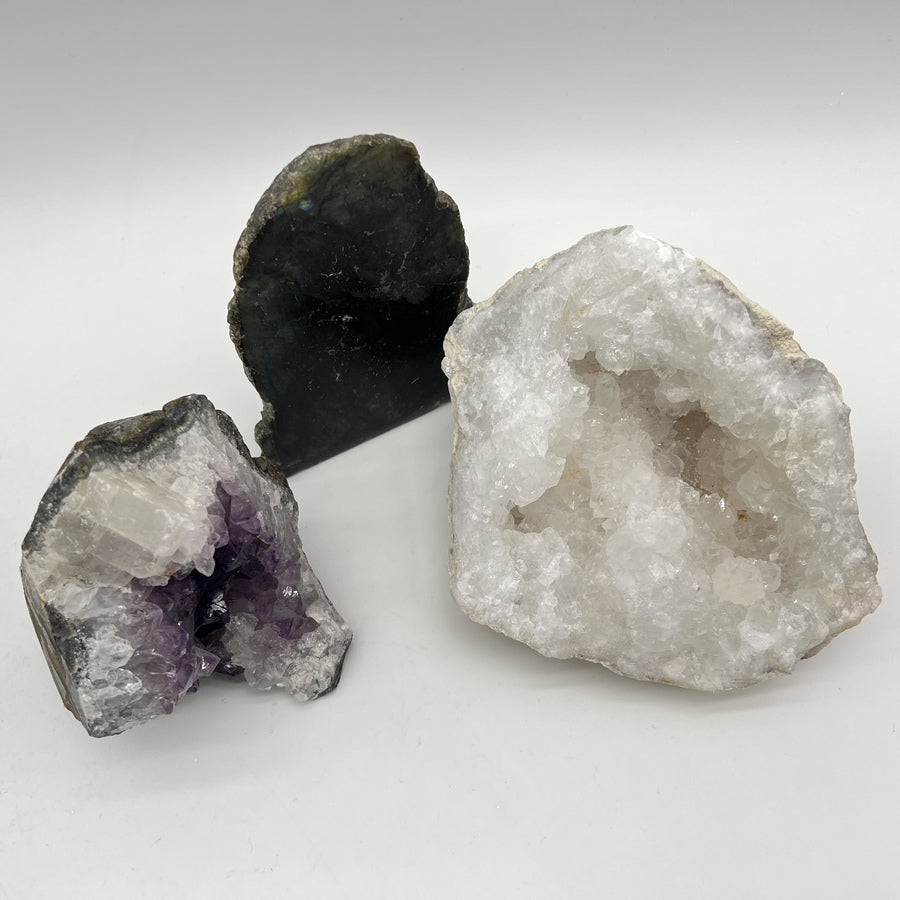 Lot de Minéraux - Géode d'Améthyste + Géode de Quartz + Labradorite Brute - LOT7
