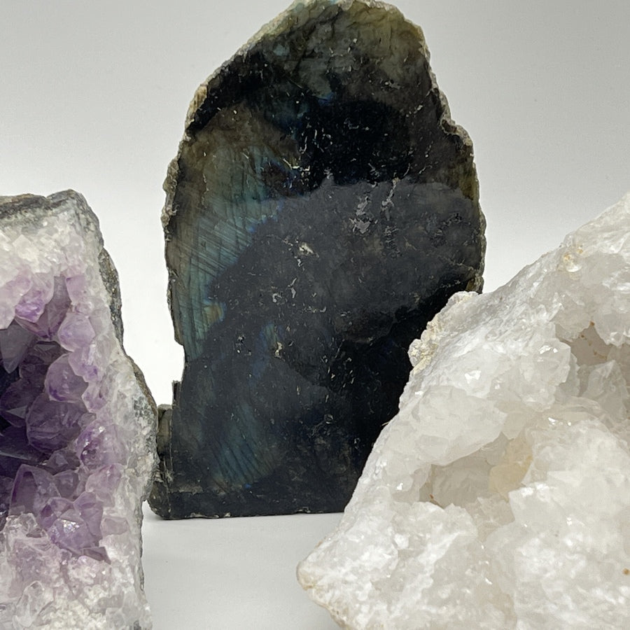 Lot de Minéraux - Géode d'Améthyste + Géode de Quartz + Labradorite Brute - LOT7