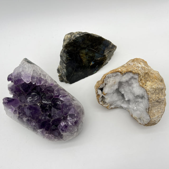 Lot de Minéraux - Géode d'Améthyste + Géode de Quartz + Labradorite Brute - LOT8