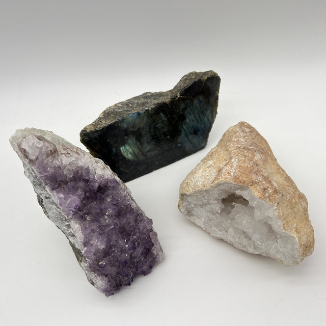 Lot de Minéraux - Géode d'Améthyste + Géode de Quartz + Labradorite Brute - LOT10
