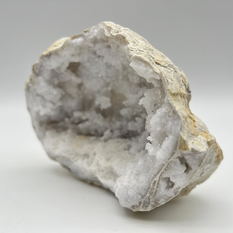 Géode de Quartz - Taille M - 518g - GQM900 - AAA+