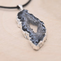 Pendentif Agate Druzy "Équilibre"