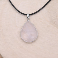 Pendentif Quartz Rose "Amour"