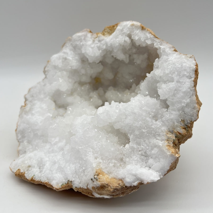 Géode de Quartz - Taille L - 1,97kg - GQXL433 - AAA+