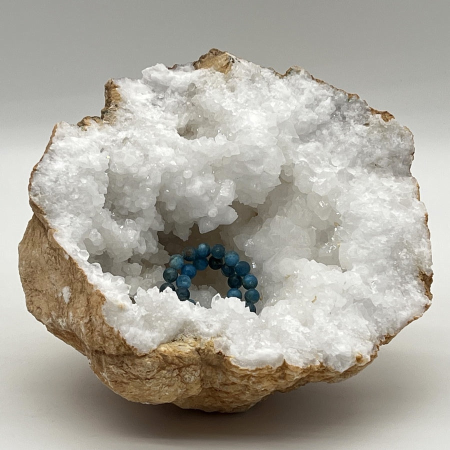 Géode de Quartz - Taille L - 1,97kg - GQXL433 - AAA+