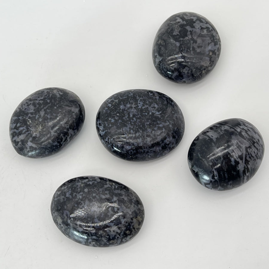 Galet "Transformation" en Gabbro