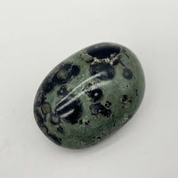 Galet "Calme Intérieur" en Jaspe Kambaba