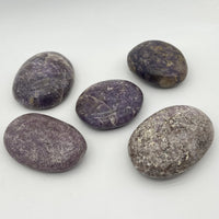 Galet "Focus" en Lépidolite