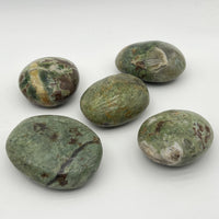 Galet "Douceur" en Chrysoprase