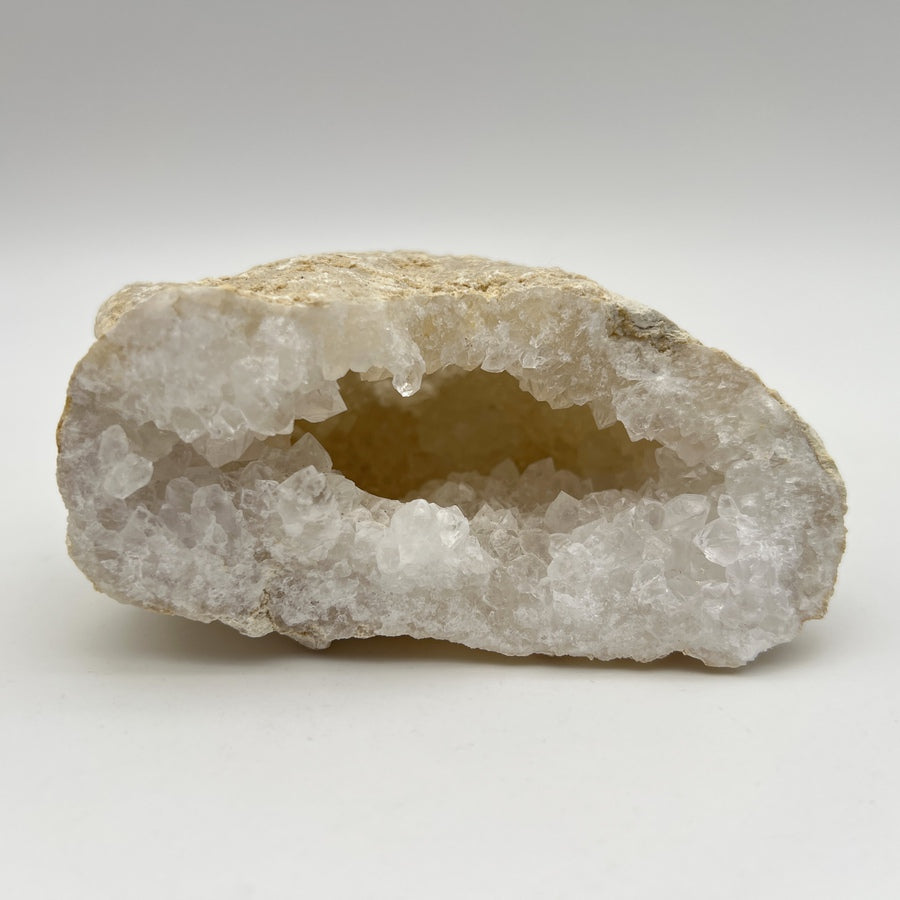 Géode de Quartz - Taille M - 418g - GQM919 - AAA+