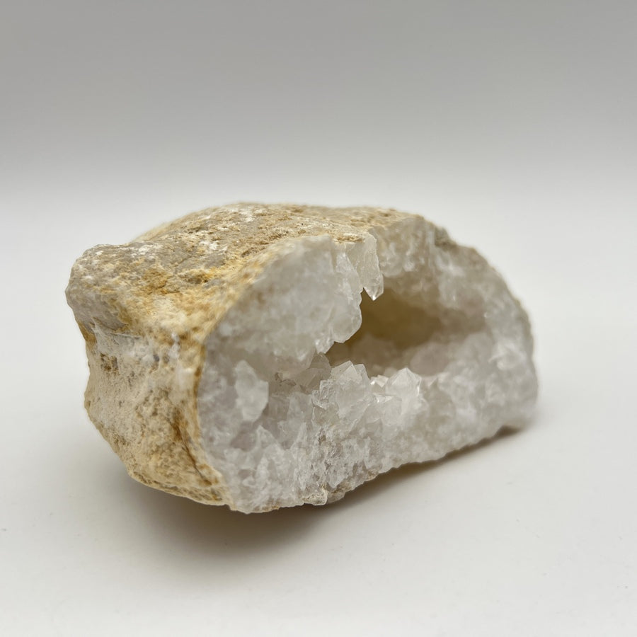 Géode de Quartz - Taille M - 418g - GQM919 - AAA+
