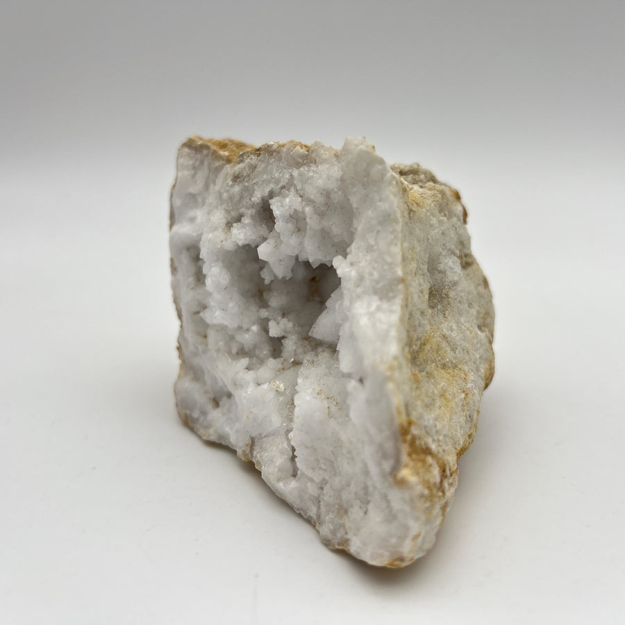 Géode de Quartz - Taille M - 340g - GQM920 - AAA+