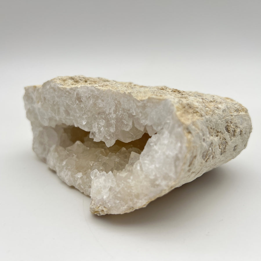 Géode de Quartz - Taille M - 590g - GQM925 - AAA+