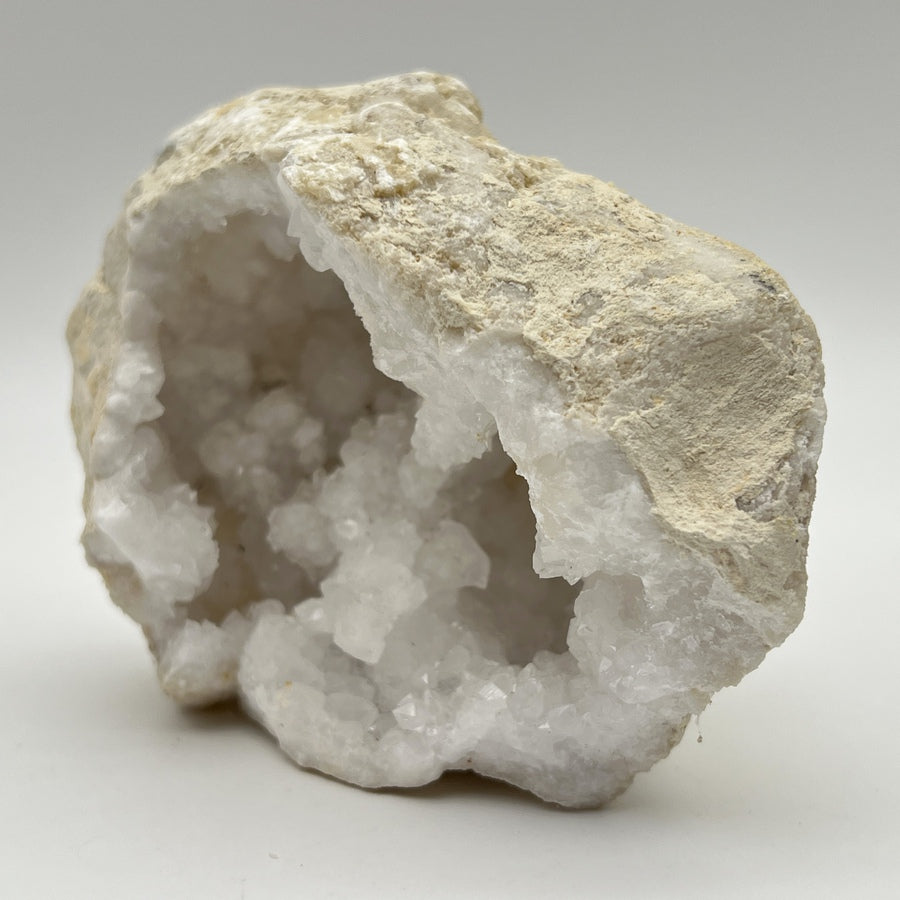 Géode de Quartz - Taille M - 696g - GQM927 - AAA+