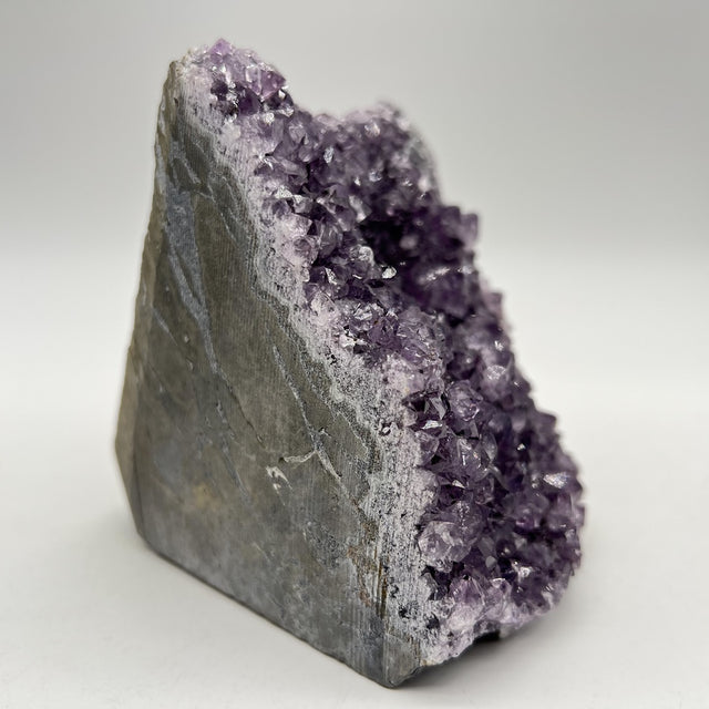 Géode d'Améthyste - Taille M - 1,07kg - GAM999 - AAA+