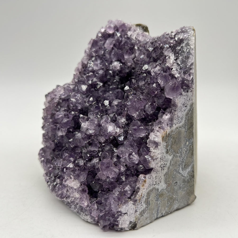 Géode d'Améthyste - Taille M - 1,07kg - GAM999 - AAA+