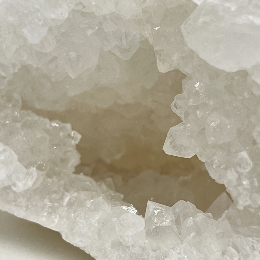 Géode de Quartz - Taille S - 387g - GQS405 - AAA+
